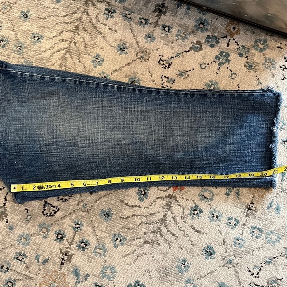 Levi’s Blue Straight 505 Cut-off Capri Jeans - Picture 14 of 15